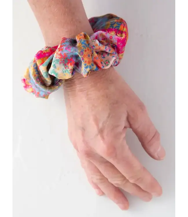 Natural Life Hideaway Scrunchie