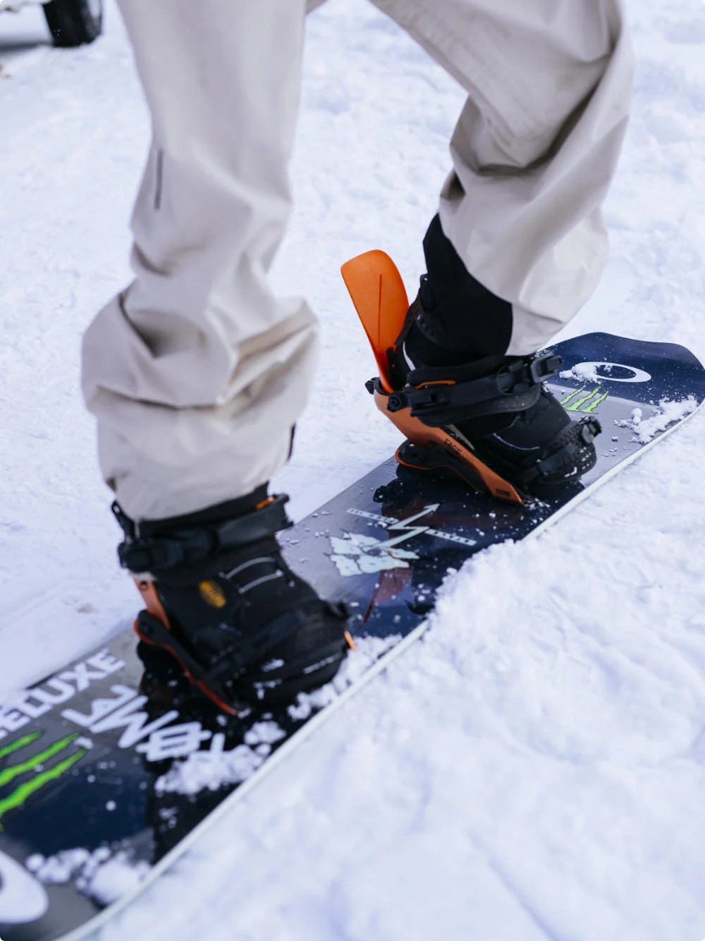 Close-up of Rome FASE fast-entry snowboard binding technology