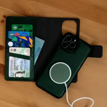 Caseco iPhone 15 Pro 5th Ave MagSafe Green