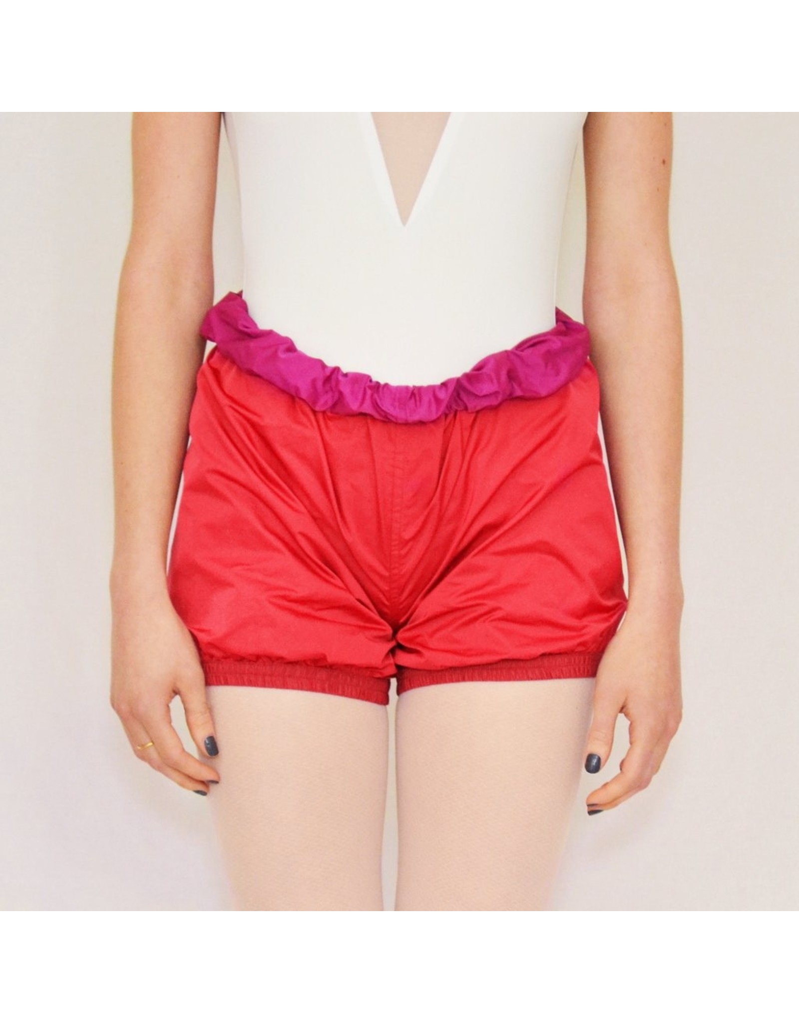 BULLET POINTE BULLET POINTE PARACHUTE SHORTS