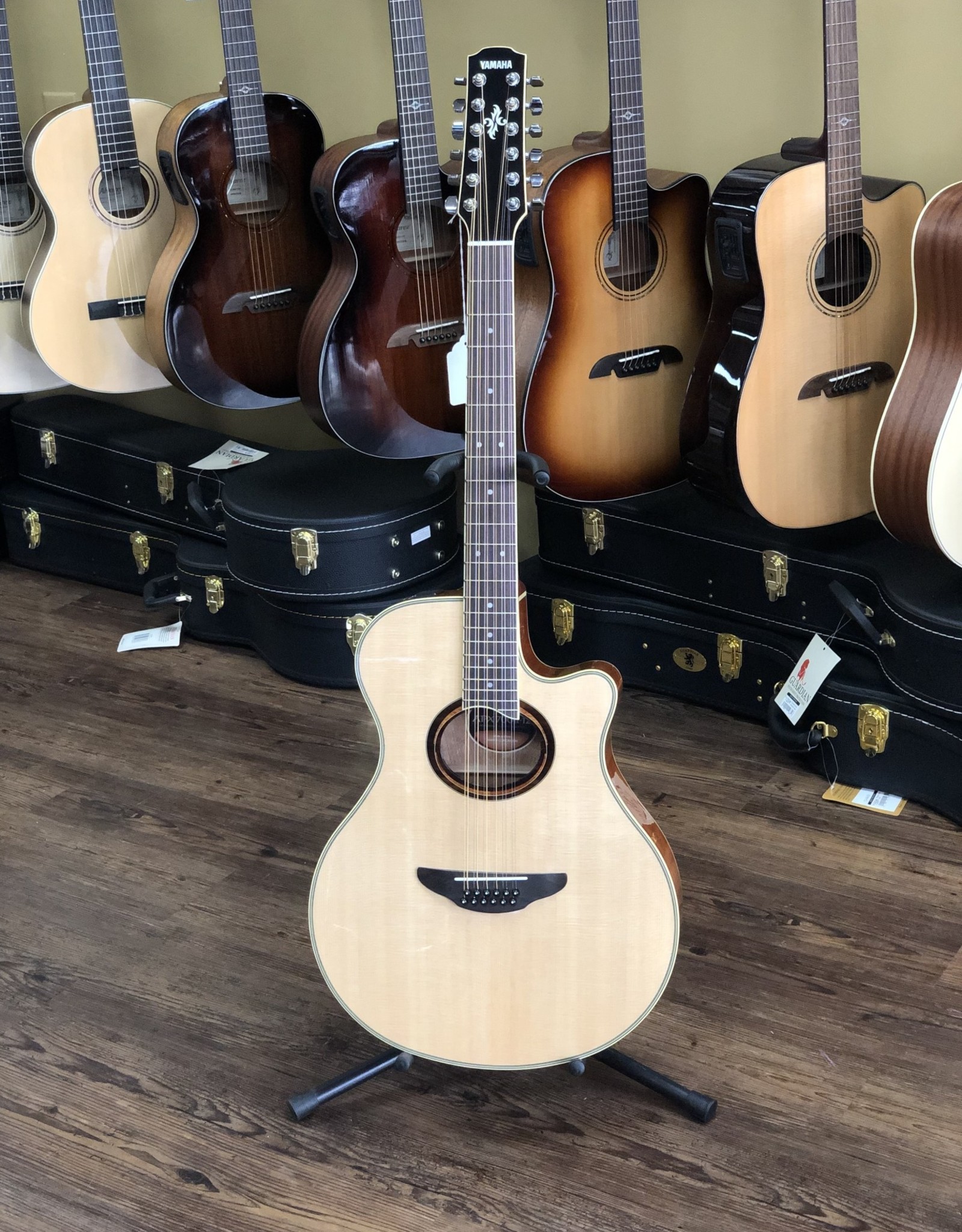 Yamaha APX700 12 String Natural Finish