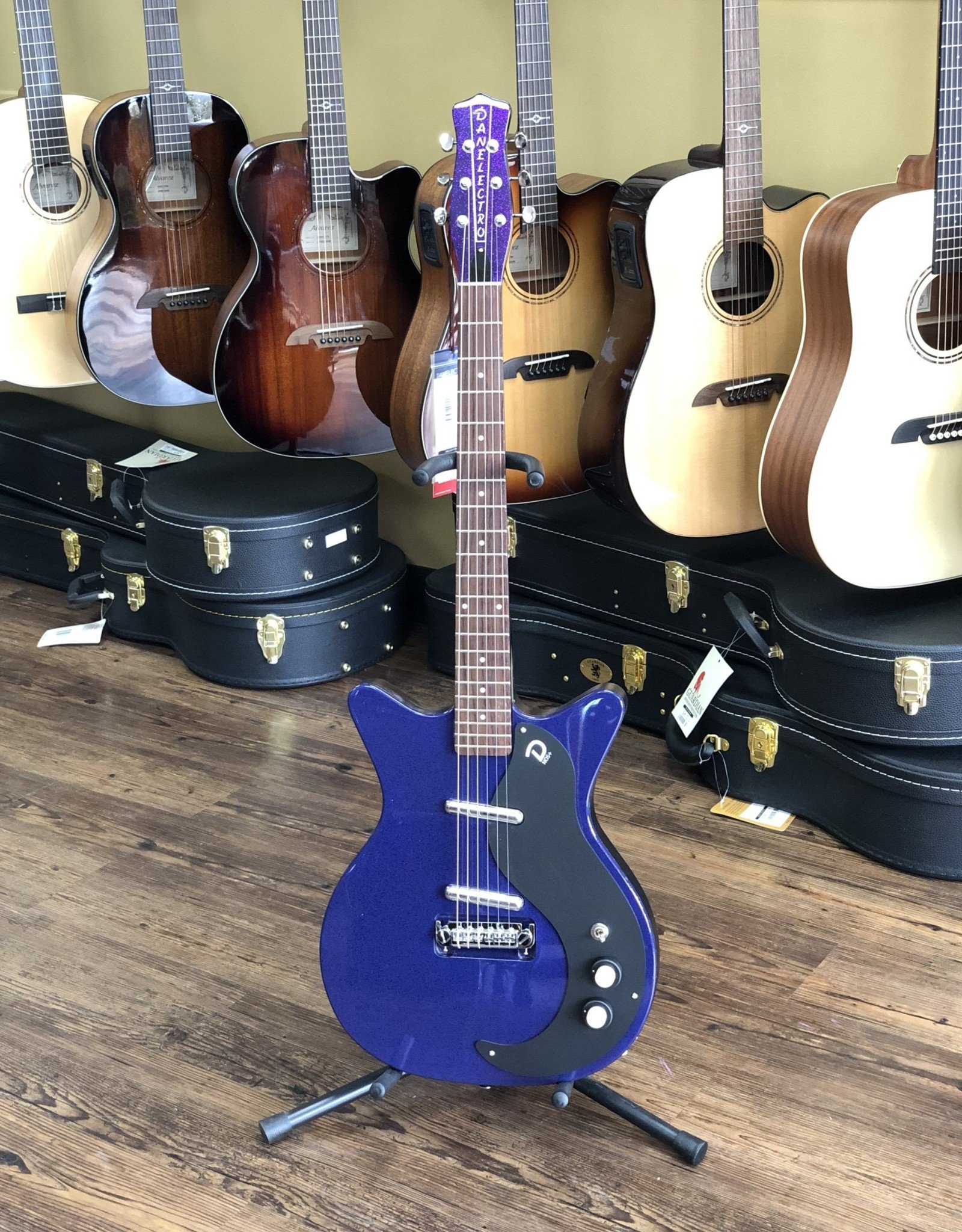 Danelectro Danelectro Blackout 59 Purple Metal Flake