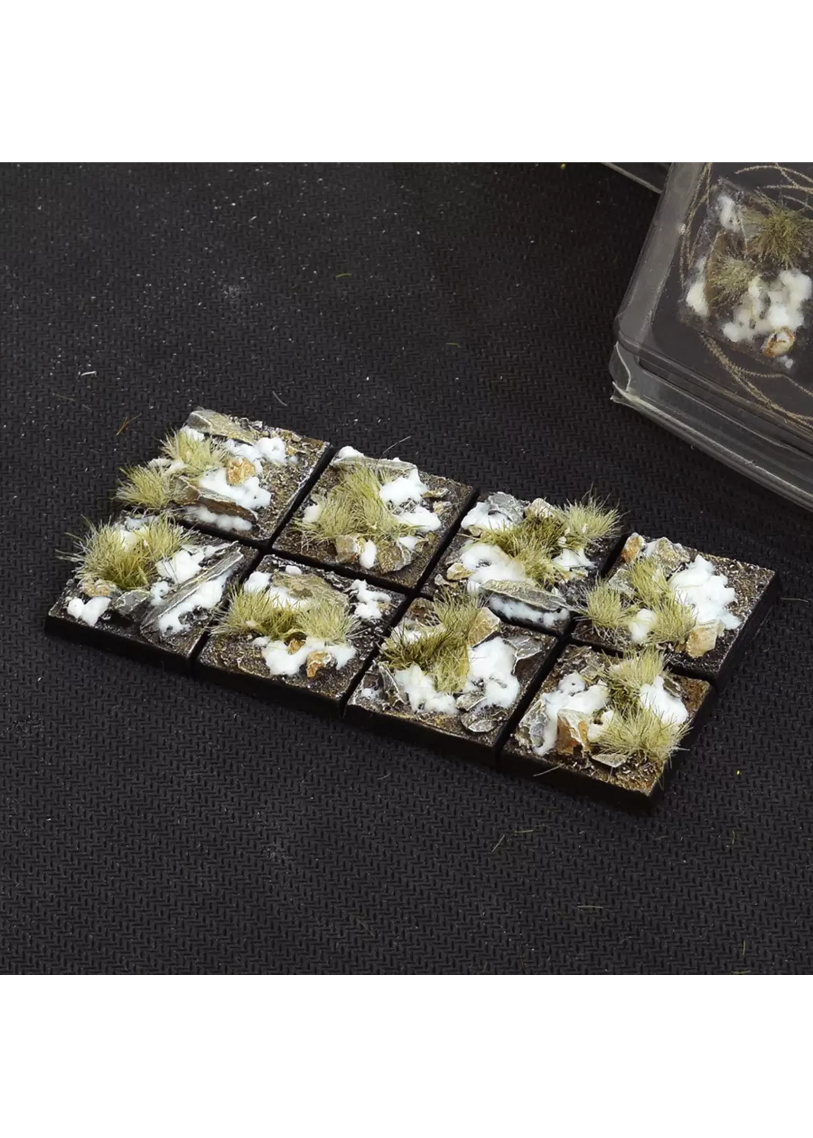 Gamers Grass Gamers Grass Winter Bases, Square 25mm (8)
