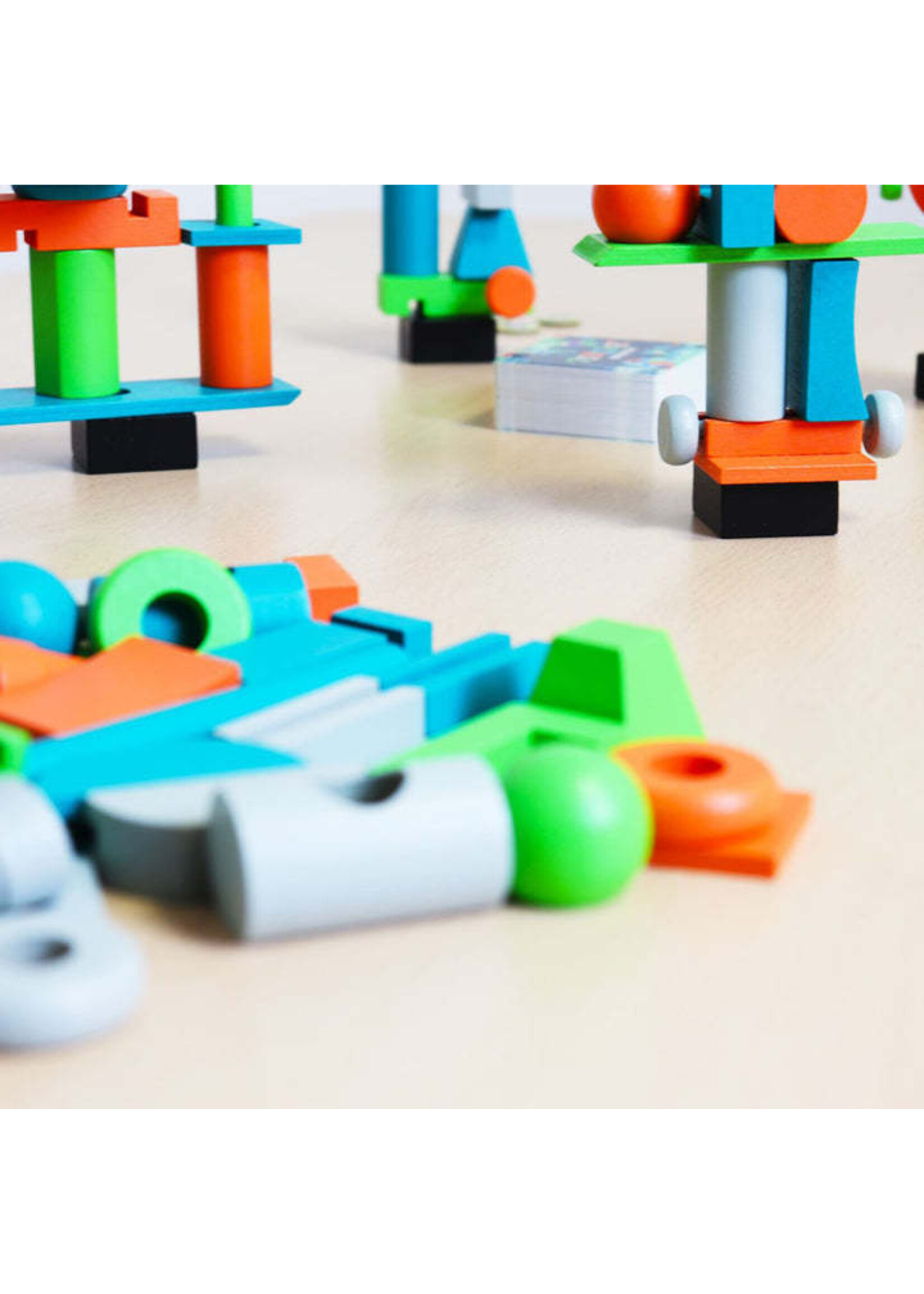 Ludonova Junk Art Revolution