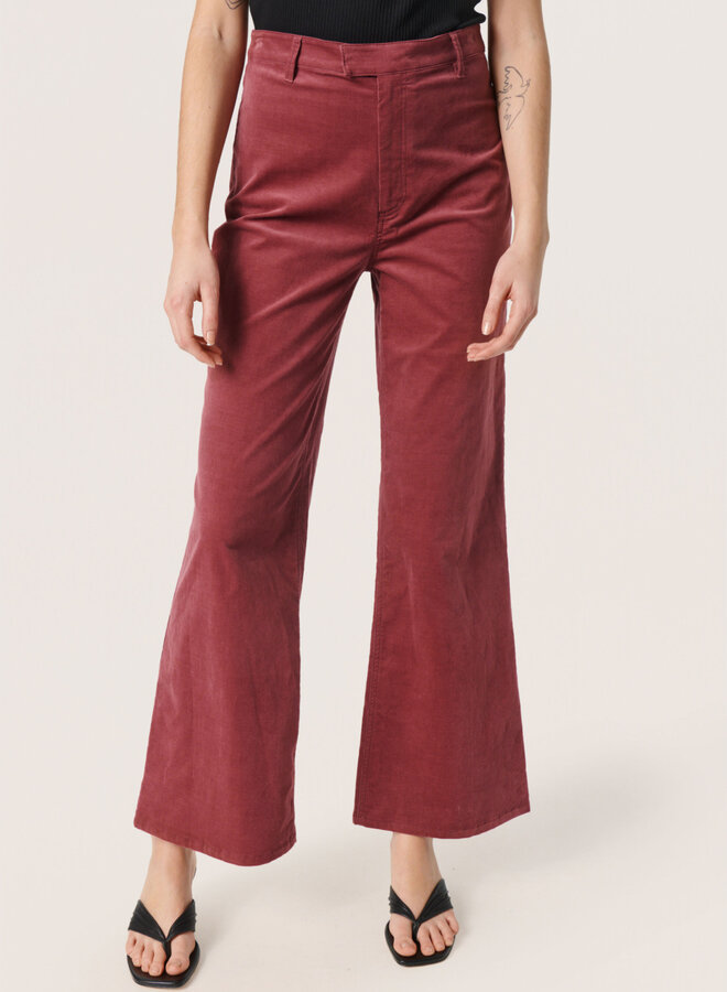 Pantalon Soaked in Luxury Jill en corduroy rouge bordeaux