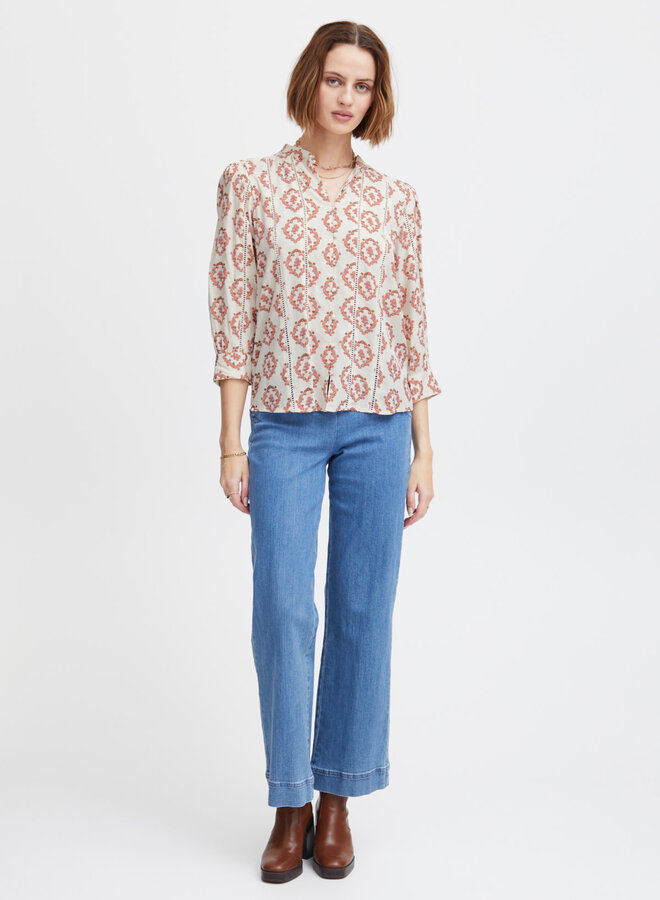 Blouse Atelier Rêve Seema blanc cassé à imprimé de fleurs