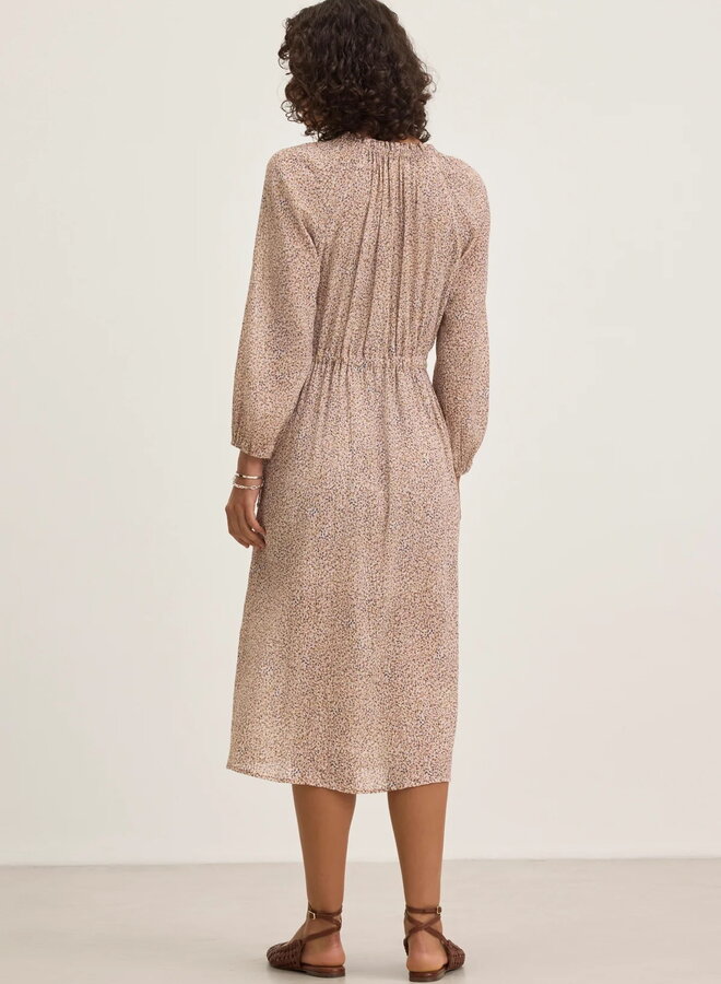 Robe Velvet Lima longue fleurie rose pétale