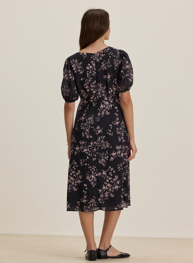 Robe Velvet India noire fleurie rose