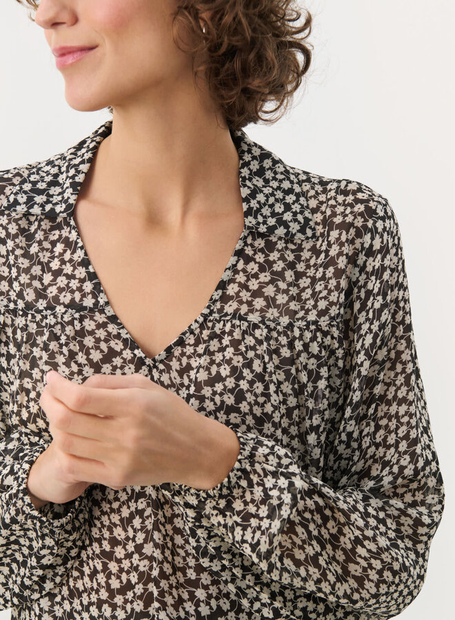 Blouse Part Two Nicholina noire fleurie écrue