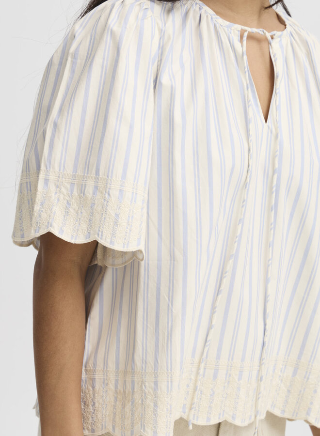 Blouse Atelier Rêve Maja beige bouleau rayée bleu ciel