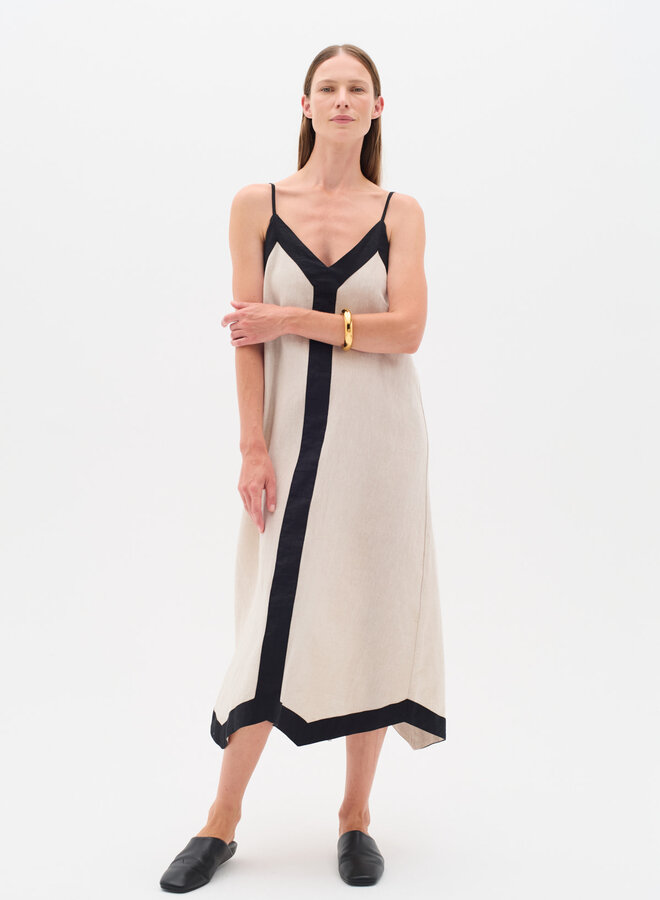 Robe InWear Rigitta beige lin naturel à bandes contrastes noires