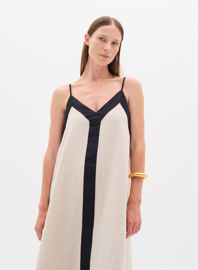 Robe InWear Rigitta beige lin naturel à bandes contrastes noires