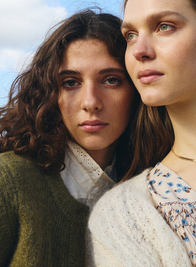 Blouse Atelier Rêve Annalia à col montant frison & broderie écrue