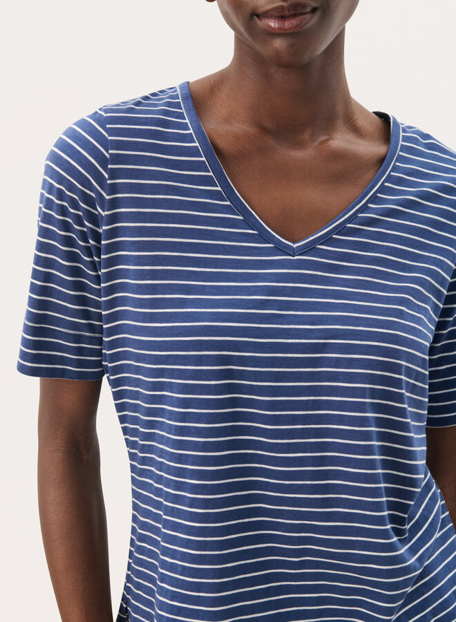 T-shirt Part Two Curlia à col V rayé bleu océan & blanc
