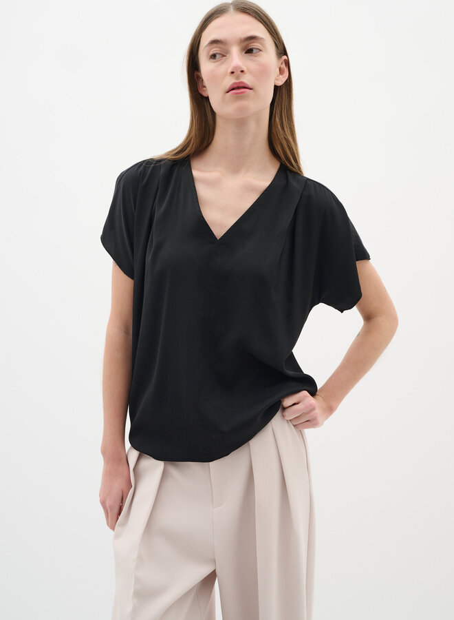 Blouse InWear Adeline à col V & manches courtes noire