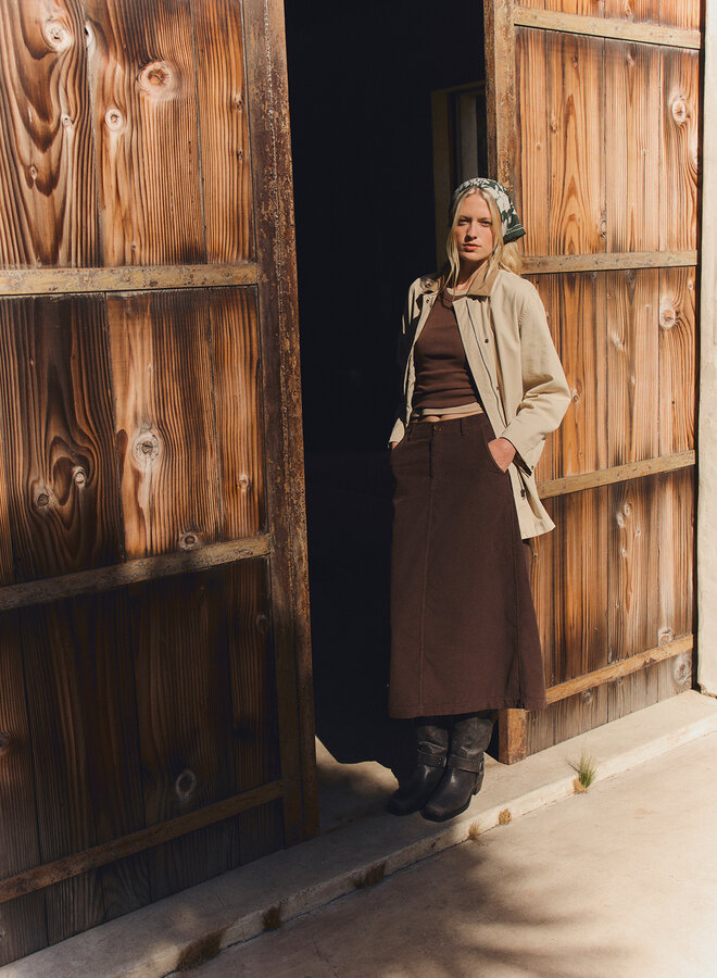 Jupe midi Velvet en corduroy fin brun moka