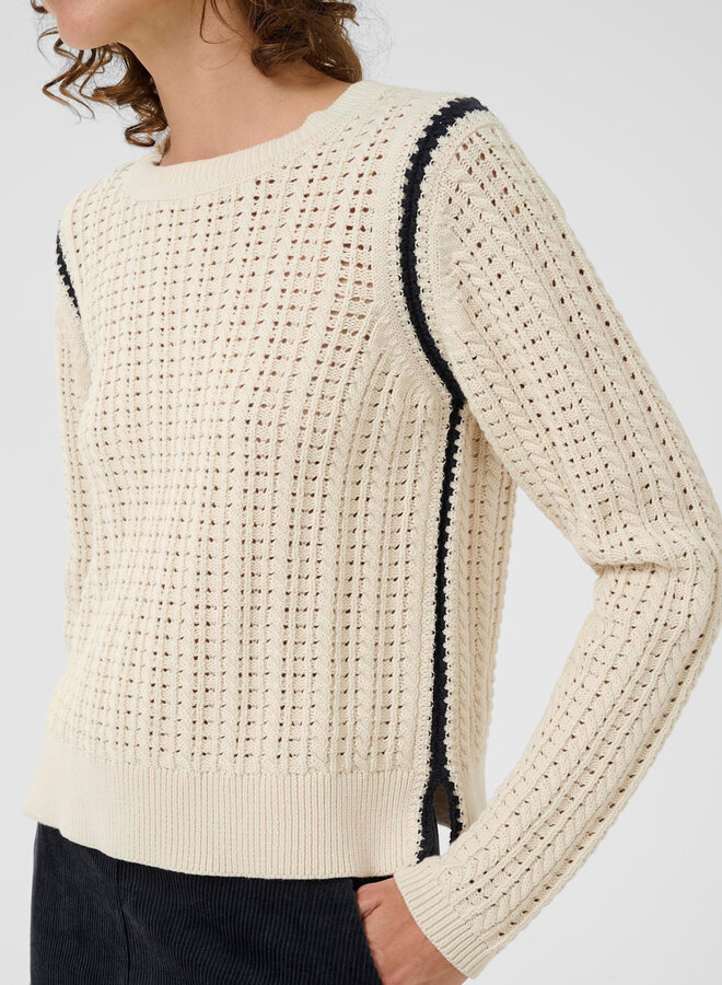 Tricot Part Two Selenia en crochet beige à détails bleu marine aux épaules