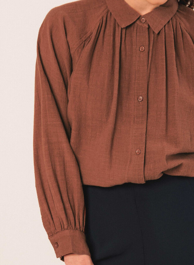 Blouse Indi & Cold à col classique brun tabac