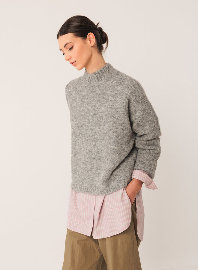 Tricot Indi & Cold à col montant & poignets à revers gris pâle