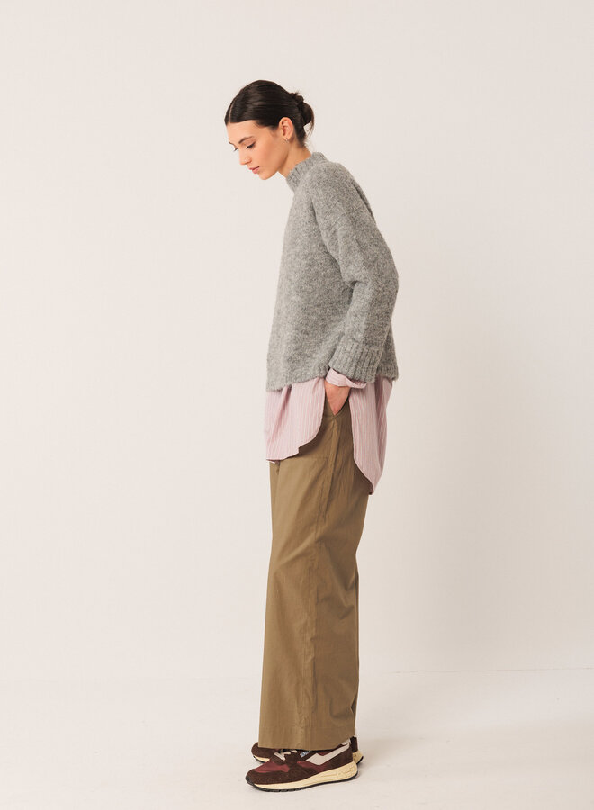 Tricot Indi & Cold à col montant & poignets à revers gris pâle
