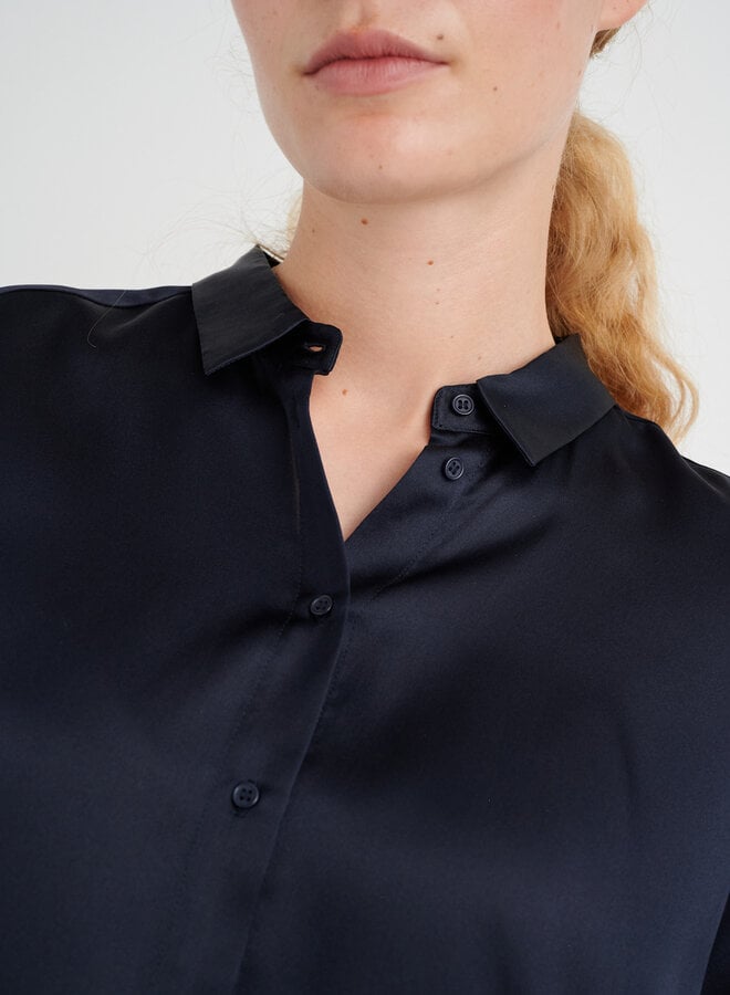 Chemise InWear Leonore à col classique en soie noire