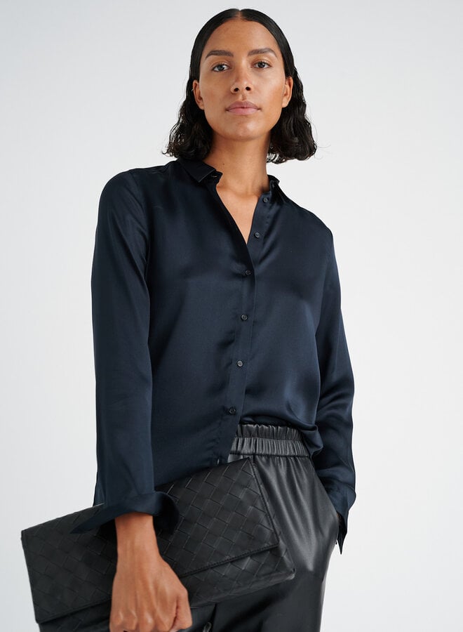 Chemise InWear Leonore à col classique en soie bleu marine