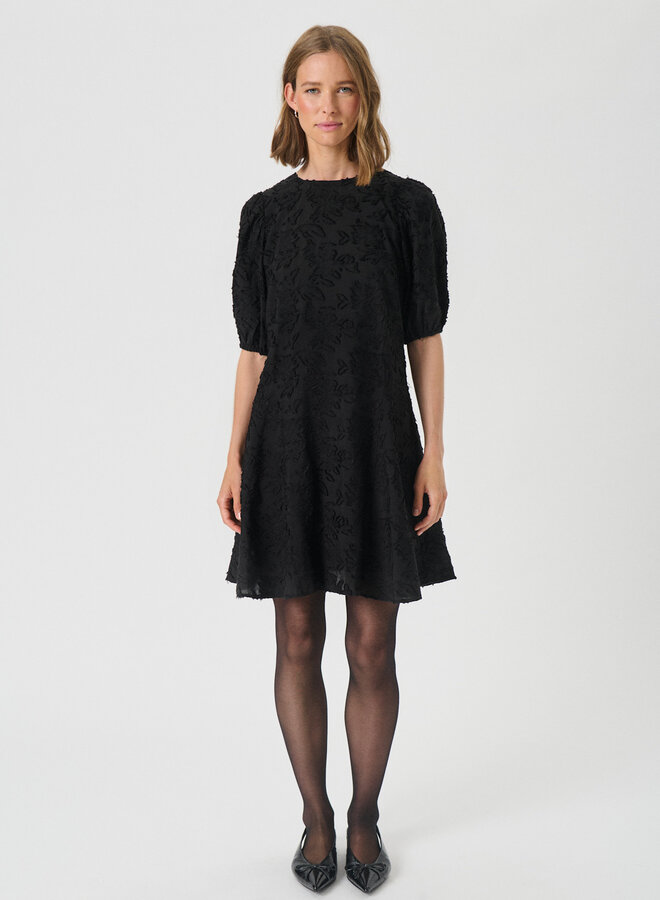 Robe Part Two Vilhelmina à feuilles texturées noire