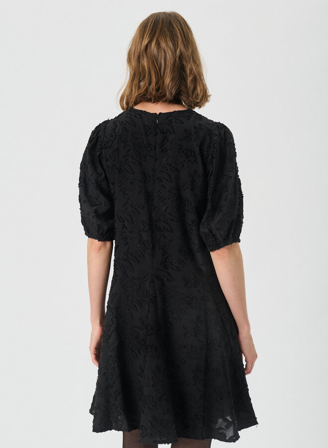 Robe Part Two Vilhelmina à feuilles texturées noire