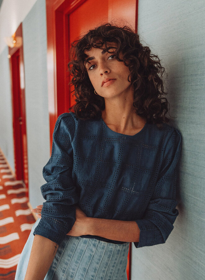 Blouse Indi & Cold bi-matière à crochet bleu marine