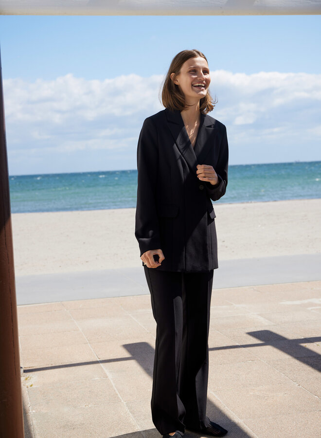 Veston Soaked in luxury Corinne Short noir