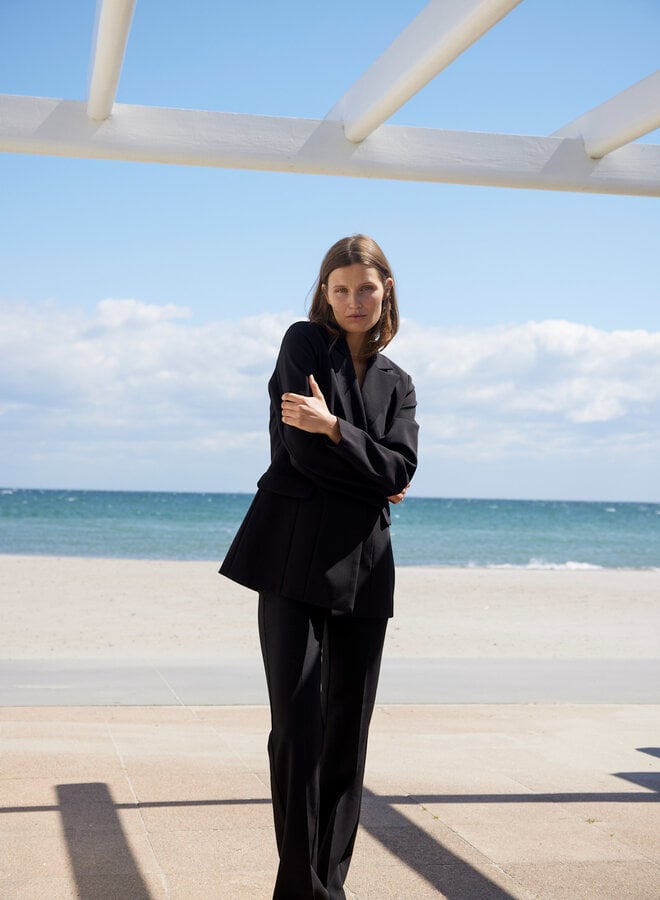 Veston Soaked in luxury Corinne Short noir