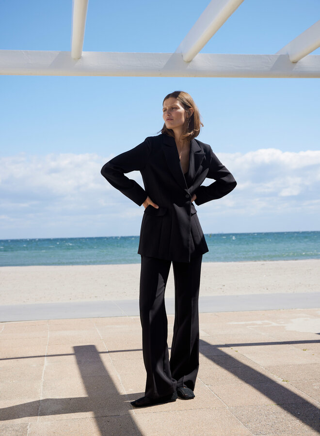 Veston Soaked in luxury Corinne Short noir