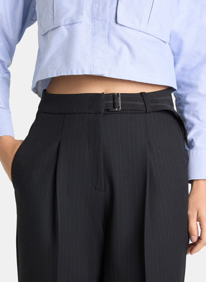 Pantalon Cambio Elaine Pleat à plis bleu marine rayé