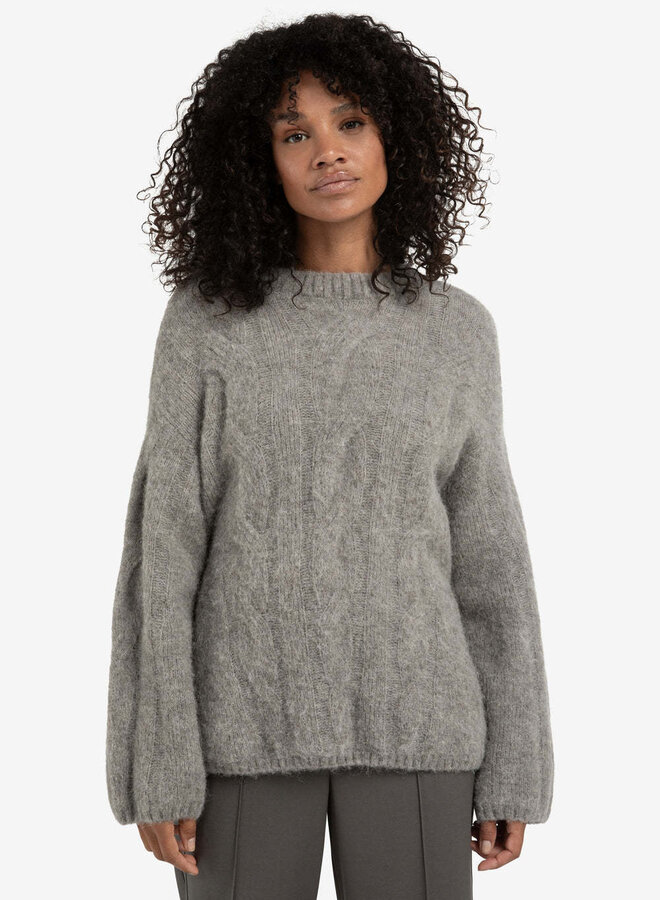 Tricot Yaya à mailles torsadées gris