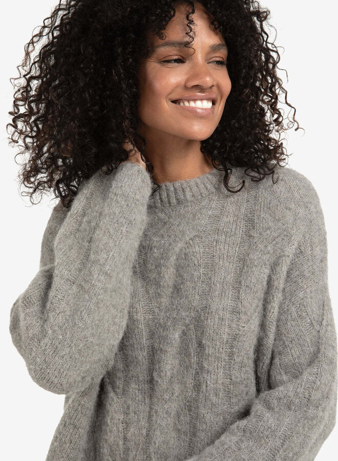 Tricot Yaya à mailles torsadées gris