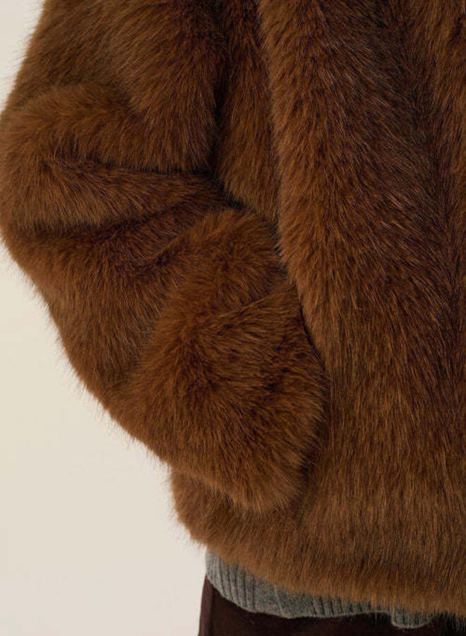 Manteau Des Petits Hauts Ybou en fausse fourrure moka