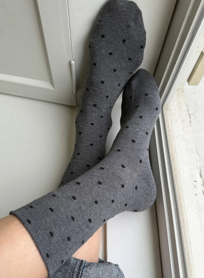 Bas Le Bon Shoppe Sneaker gris charcoal à pois noirs