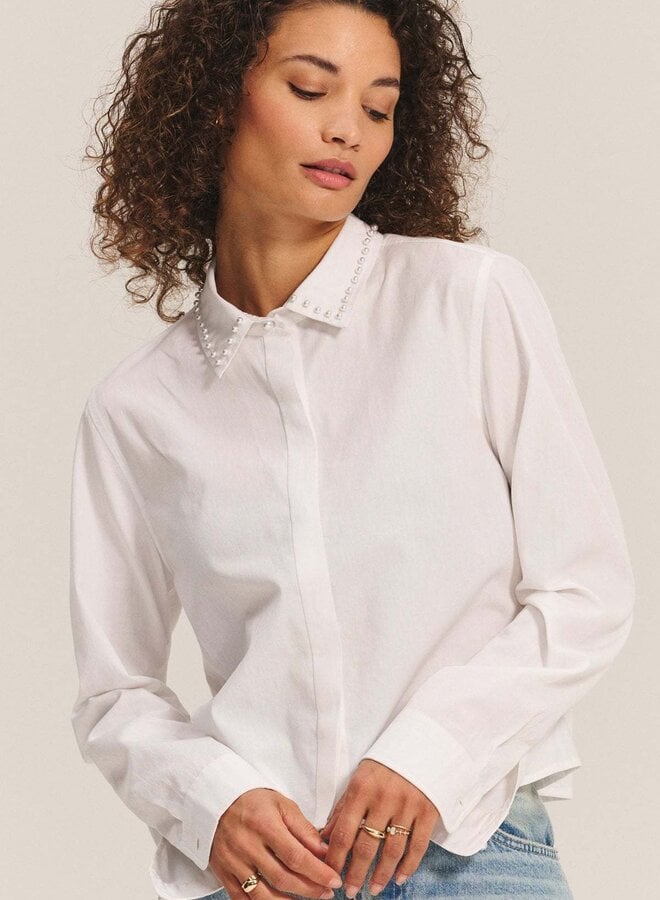 Chemise Velvet Jocelyn à col classique à perles blanche