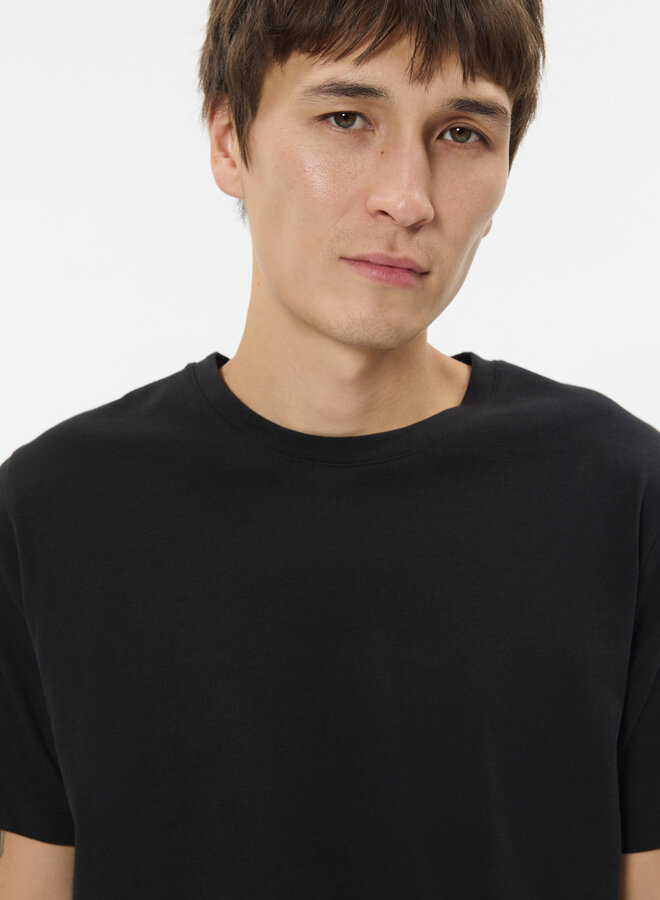 T-shirt Matinique Jermane à fines rayures brun ganache & noires