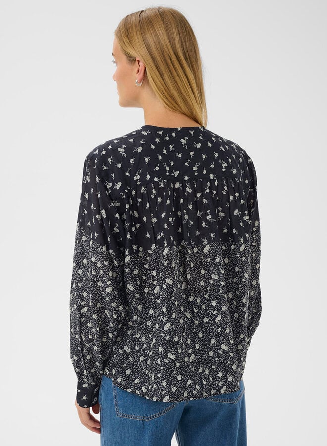 Blouse Part Two Yanina en voile bleu marine fleurie écrue