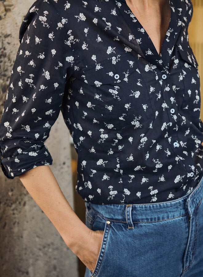 Chemise Part Two Cortnio à col classique bleu marine fleurie écrue