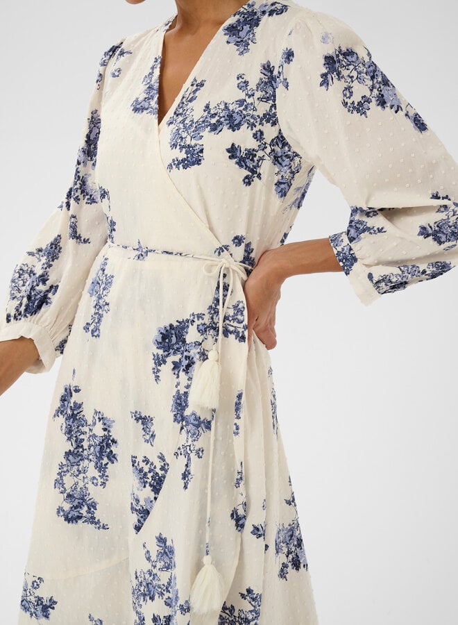 Robe longue Part Two Alya cache-coeur blanc cassé imprimée bleu indigo