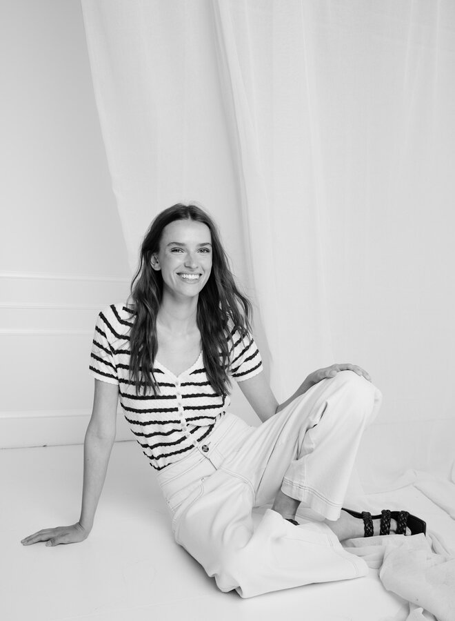 Tricot Atelier Rêve Vilma à manches courtes écru rayé bleu indigo