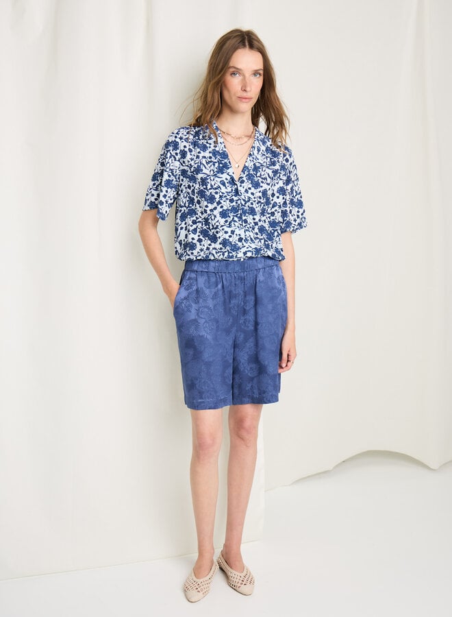 Blouse Atelier Rêve Iris bleue pâle fleurie bleu indigo