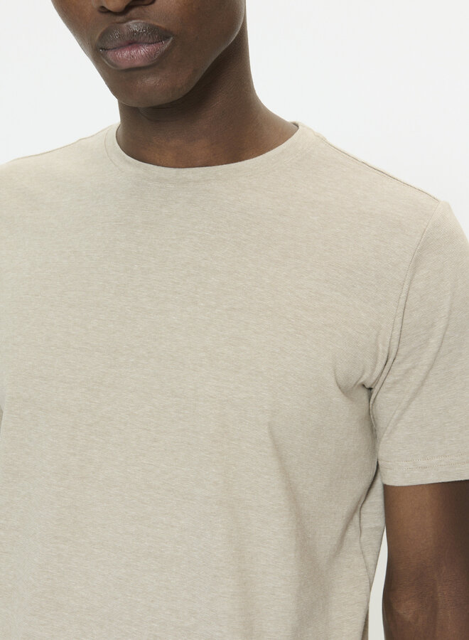 T-shirt Matinique Jermane à fines rayures beige caribou