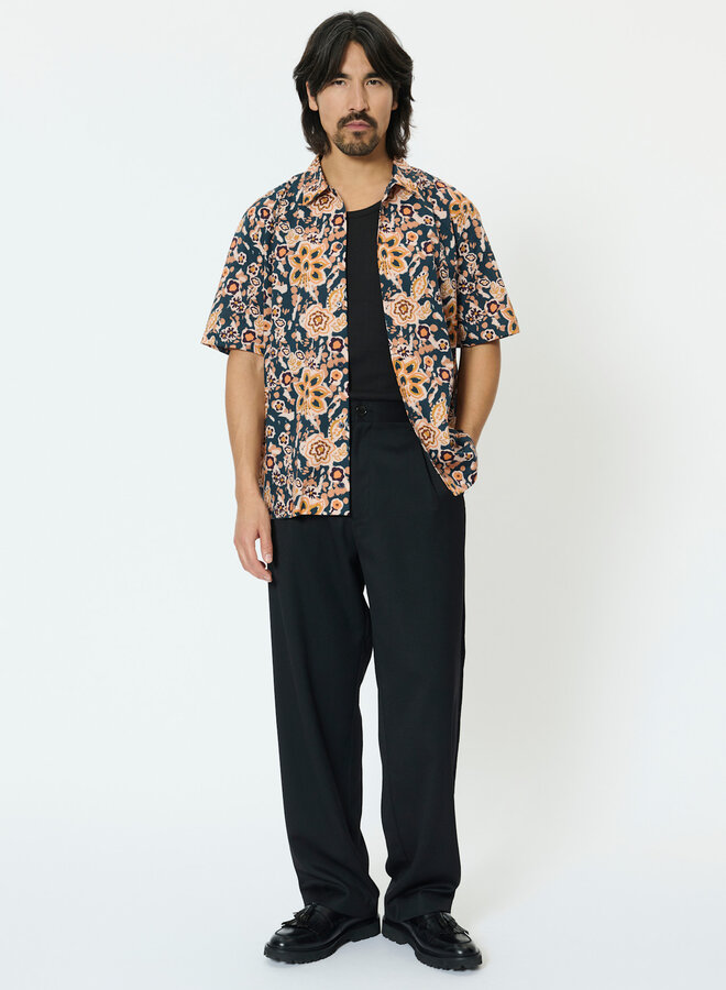 Chemise Matinique Floss à manches courtes fleurie bleu marine & orange multi