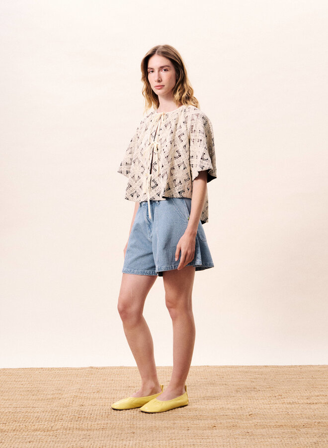 Haut Frnch Paris Providencia en crochet crème et noir