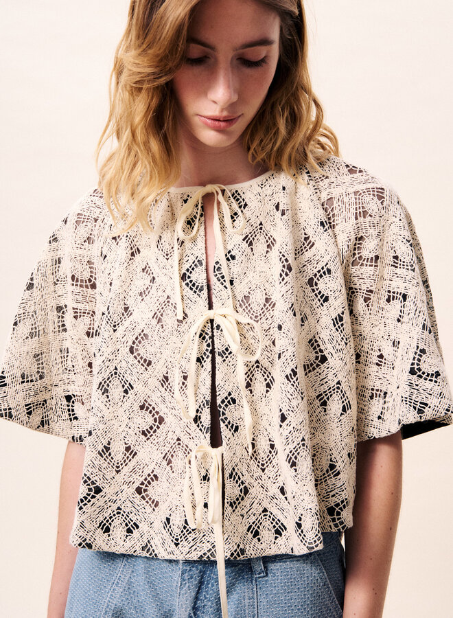 Haut Frnch Paris Providencia en crochet crème et noir