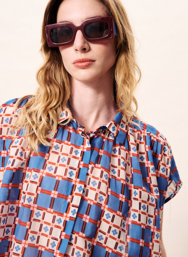 Blouse Frnch Paris Chrysocolle imprimée bleu roi, rouge & rose