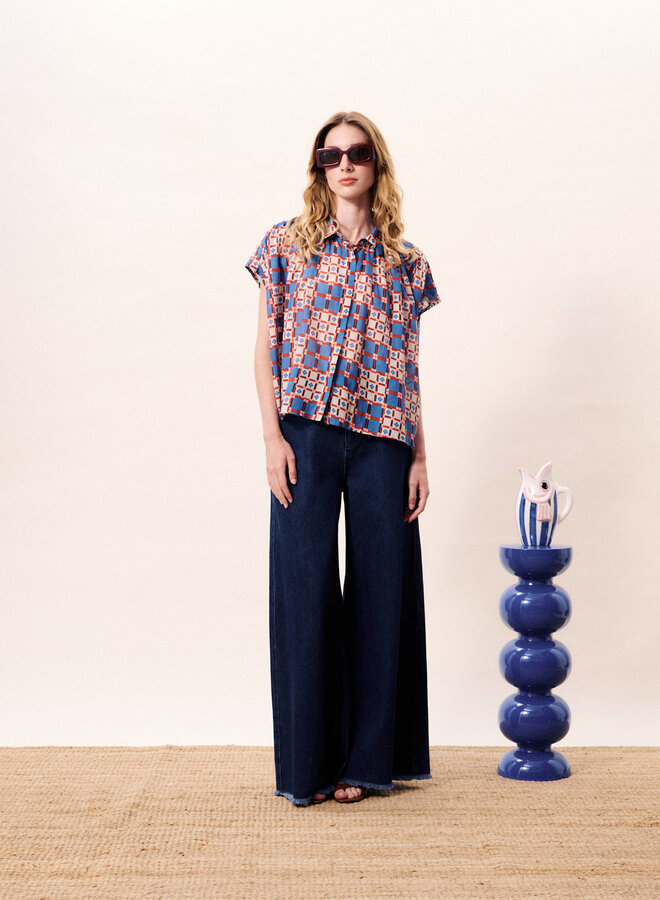 Blouse Frnch Paris Chrysocolle imprimée bleu roi, rouge & rose